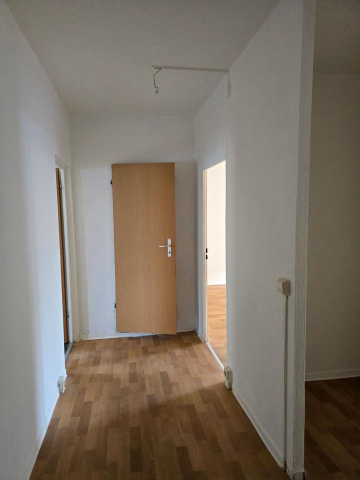 Thumbnail-3 -Raumwohnung im Hochparterre + Badewanne + Balkon