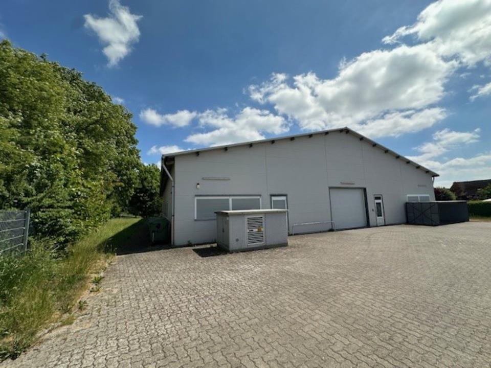 Thumbnail-Brüsewitz - ab ca. 200 m² ; 2 tagesbelichtete und beheizte Hallen zu vermieten