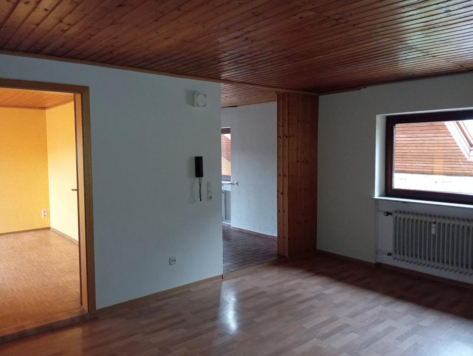 Thumbnail-Dachgeschoss-Wohnung in Sinsheim-Reihen ---KEIN JOB-CENTER---