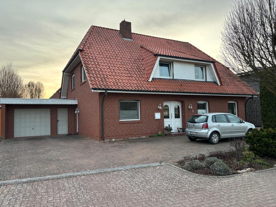 Thumbnail-Großzügiges Wohnhaus mit Garten, Terrasse und Garage