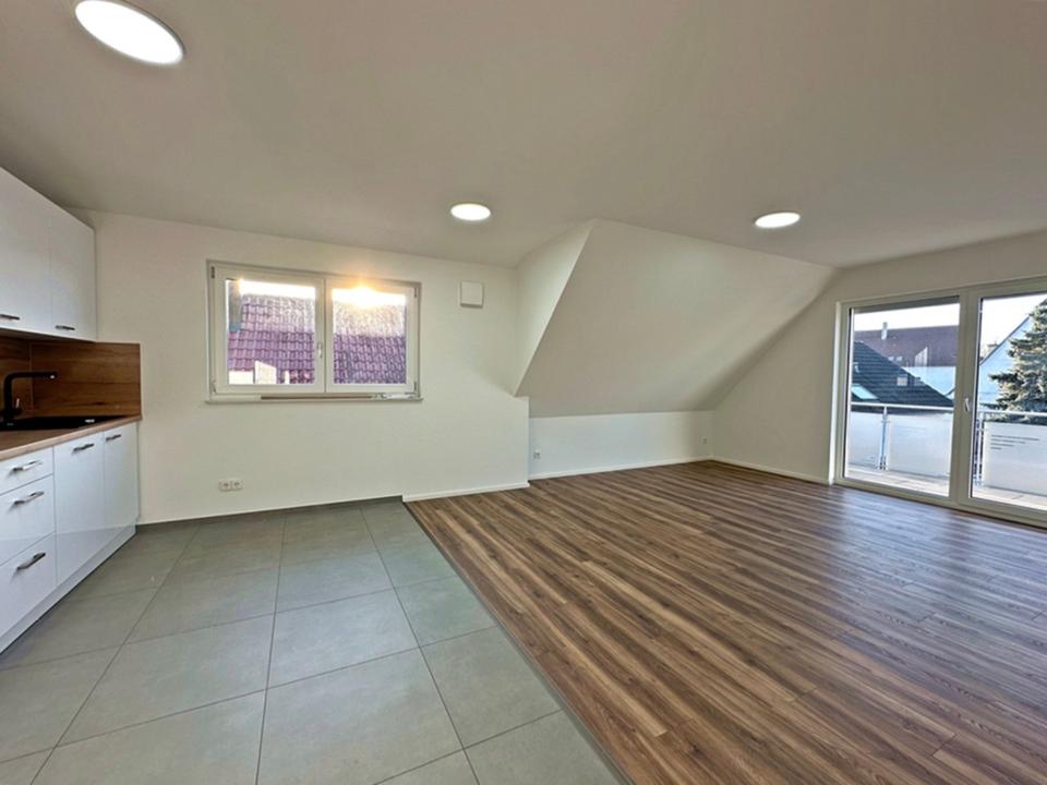 Thumbnail-Erstbezug: Moderne Neubau-Dachgeschosswohnung mit Balkon in Gäufe