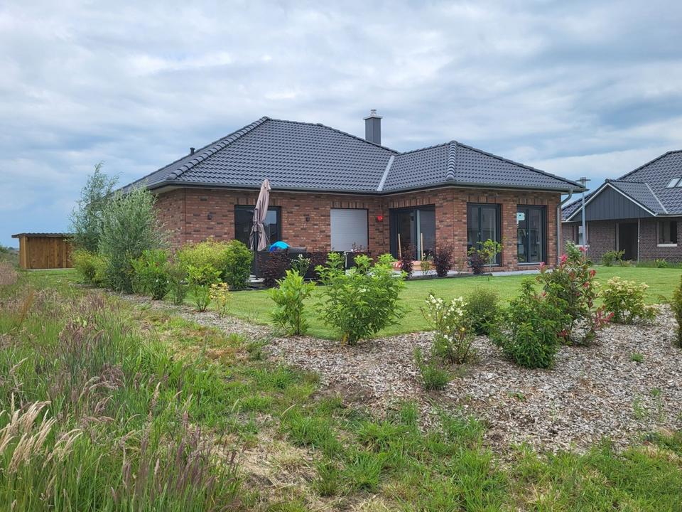Thumbnail-Großzügiger Bungalow an der Elbe zu vermieten