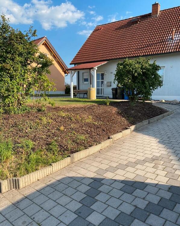 Thumbnail-Einfamilienhaus mit großem Grundstück