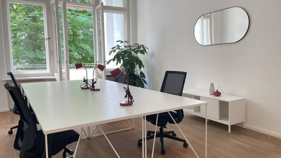 Thumbnail-Fixed Desk am Ku'damm: Stilvolles, möbliertes Büro mit 247 Zugang