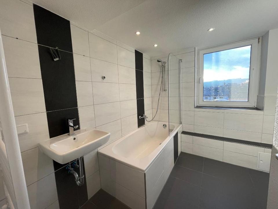 Thumbnail-Ab sofort - 3-Zimmer-Whg. mit Kachelofen und TGL-Bad