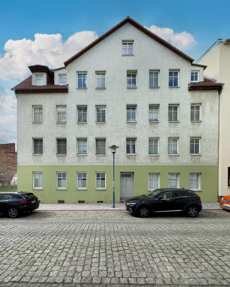 Thumbnail-Gepflegte 2-Zimmer-Wohnung mit Einbauküche in ruhigem Bauckauer Hinterhaus