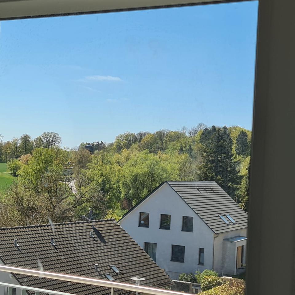 Thumbnail-Schöne, helle Dachgeschosswohnung in energetisch saniertem Haus