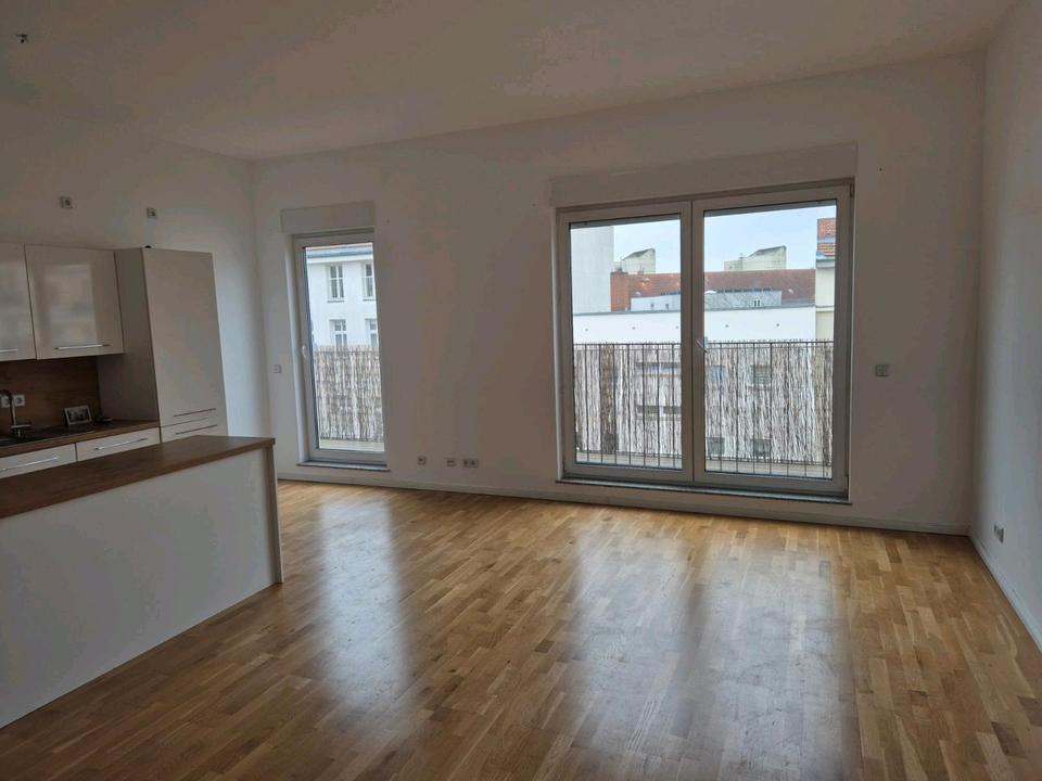 Thumbnail-Wunderschöne sonnige Dachgeschosswohnung am Kottbusser Tor