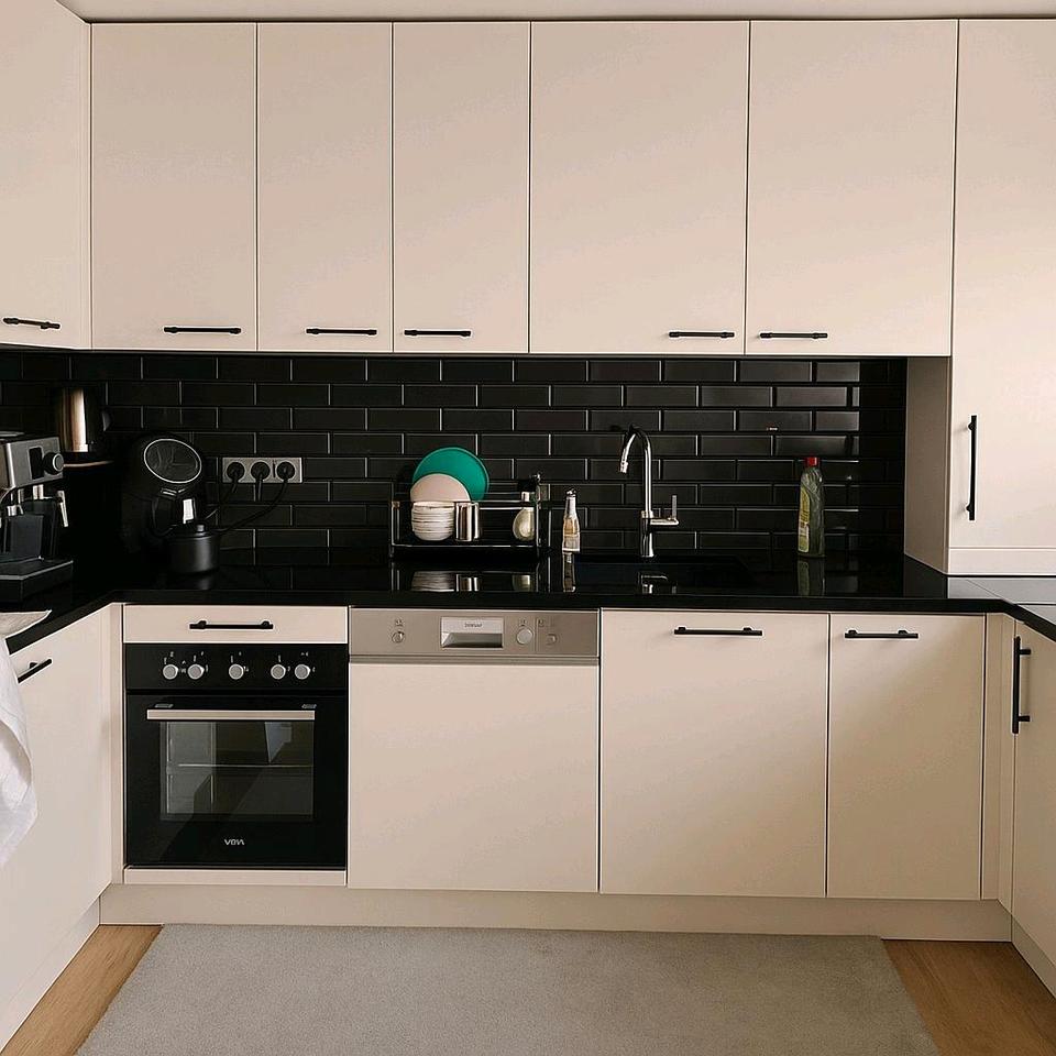 Thumbnail-Möblierte 2-Zimmer-Wohnung mit Balkon in Oberrad (Buchrainplatz)