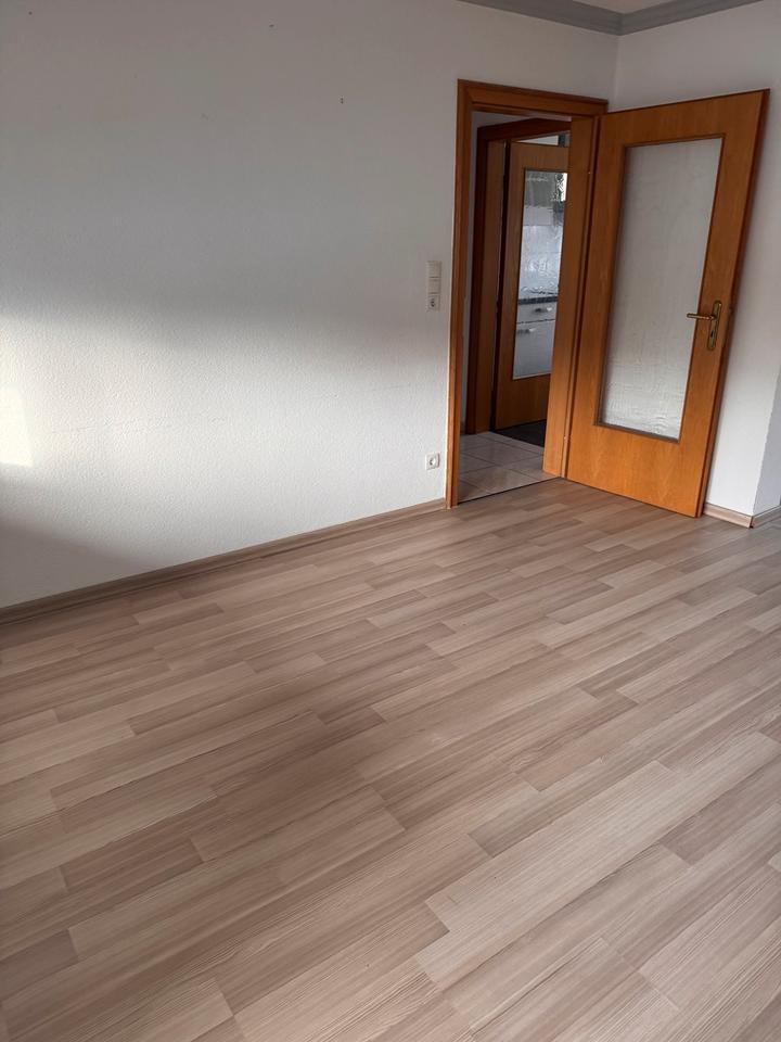 Thumbnail-3-Zimmer-Wohnung in ruhiger Gegend mit Balkon