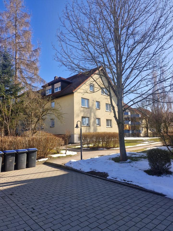 Thumbnail-2 Raum Wohnung mit Balkon und Garage in Triptis