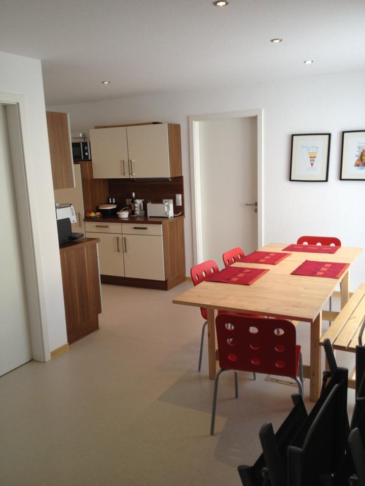 Thumbnail-Schöne helle möblierte Zimmer für BA Studenten, 