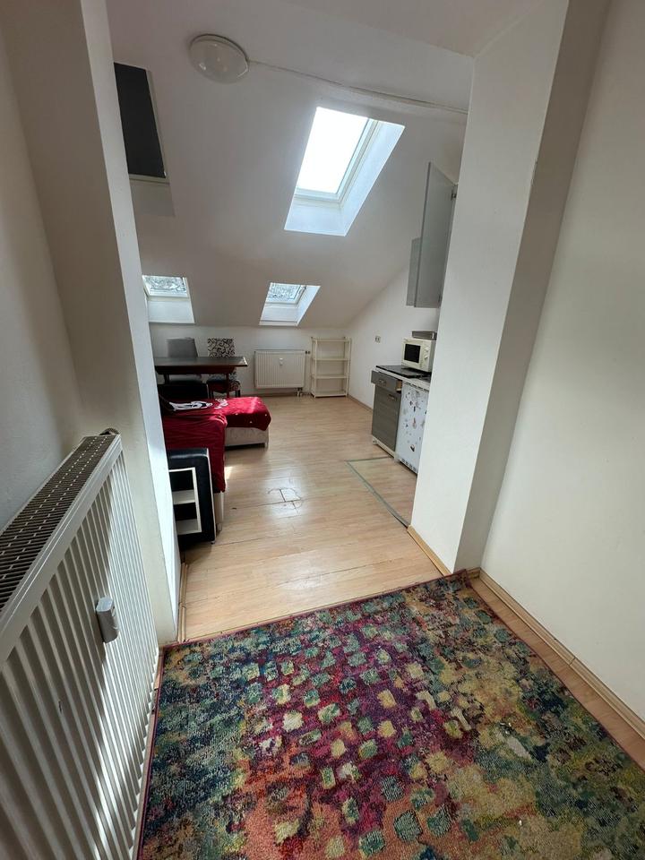 Thumbnail-Möbliertes 1-Zi.-Apartment mit Einbauküche und Bad zur Miete