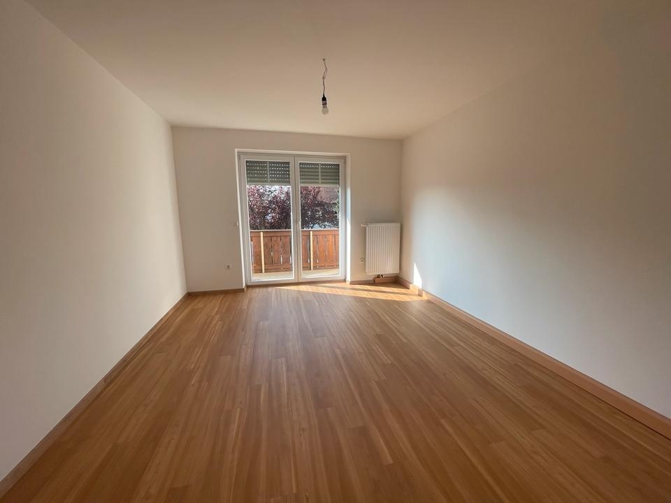 Thumbnail-Große 4 Zimmerwohnung 110 qm großer Balkon + Gartenanteil