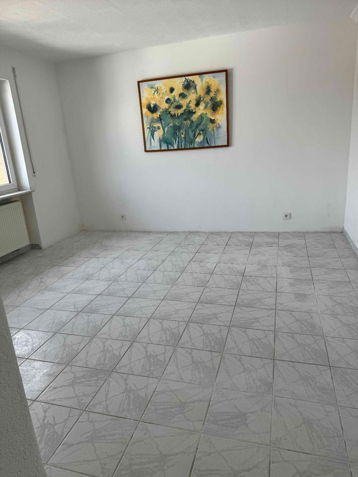 Thumbnail-4-Zimmer-Wohnung mit Balkon in NiddatalBönstadt zu vermieten