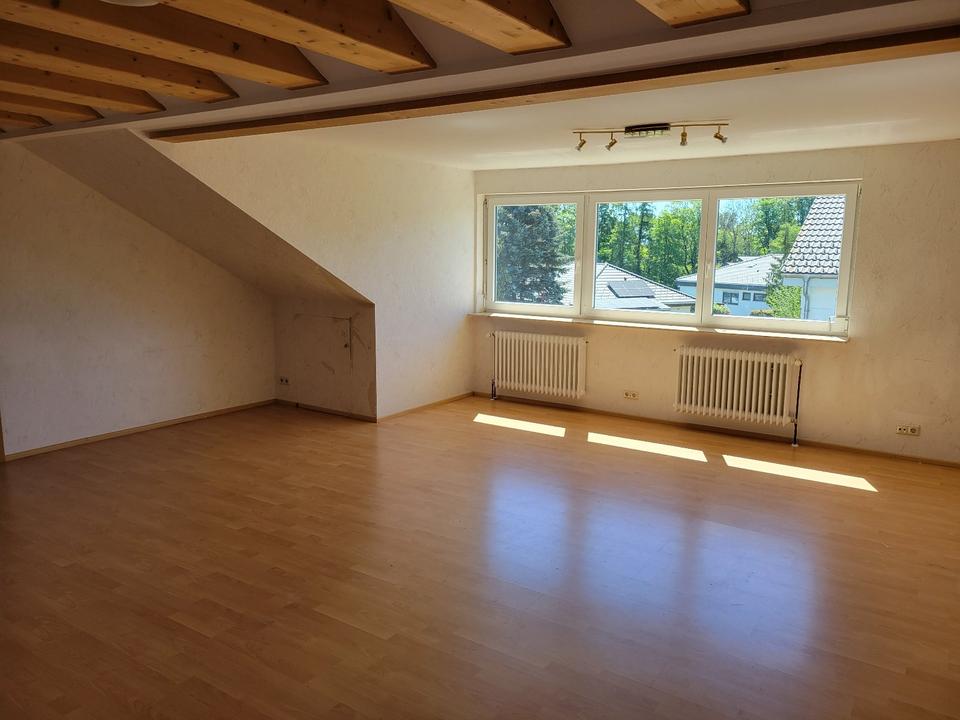 Thumbnail-Ruhige naturnahe 5-Zimmer-DG-Wohnung mit neuer Schreinerküche