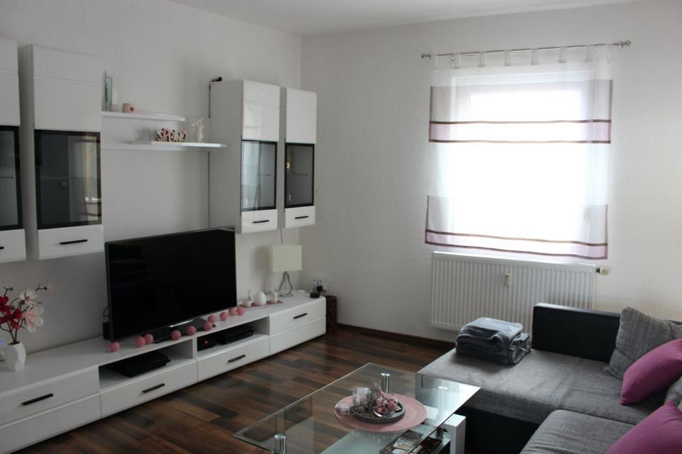 Thumbnail-Helle 2,5 Zimmer - Wohnung mit Balkon -Ideal für SinglesPaareWG