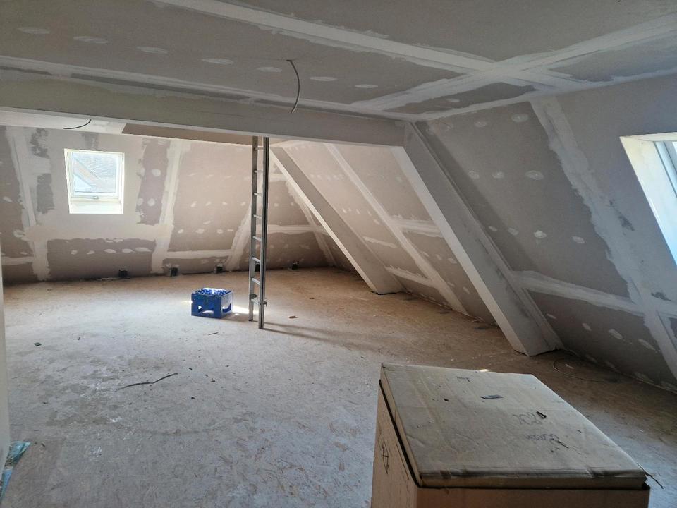 Thumbnail-Handwerker Wohnung mit Lager oder Werkstattraum.