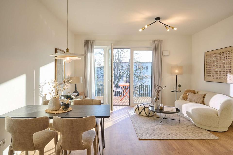 Thumbnail-Cosmo Berlin - große 2 Zimmer im Weitlingkiez mit Einbauküche und Duschbad ab sofort verfügbar