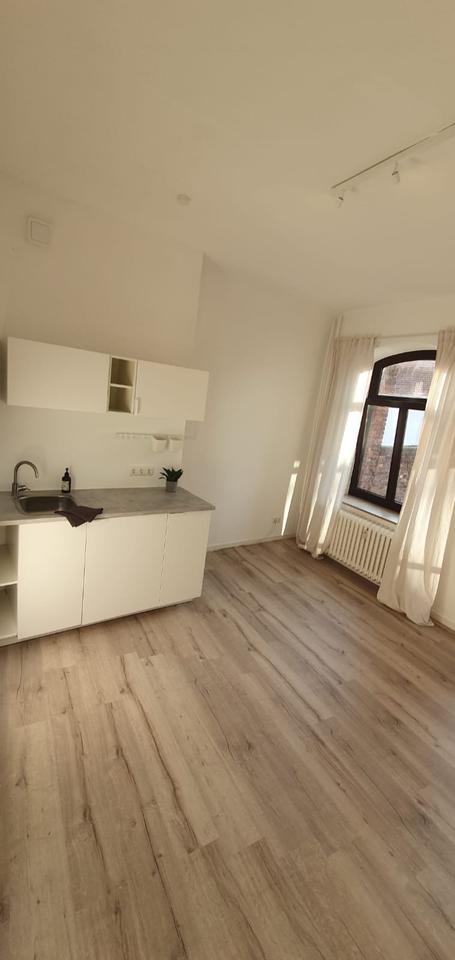 Thumbnail-Altbau-1-Zimmer-Wohnung mit Balkon – Nähe Universität Kassel