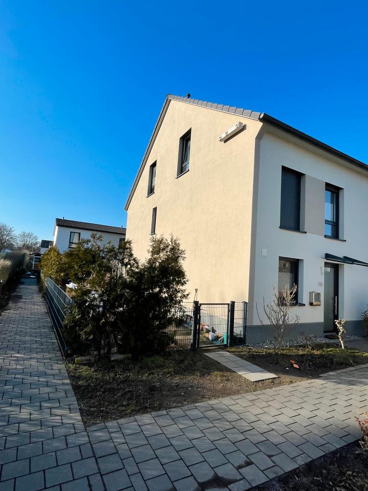 Thumbnail-Reihen-Endhaus (Deutsch Reihenhaus NB 2014)