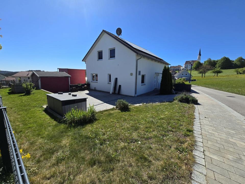 Thumbnail-Modernes KW40 Haus mit PV-Anlage und Batterie