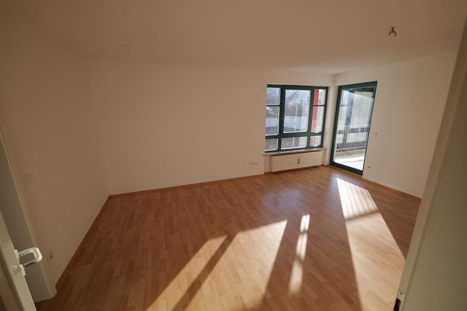 Thumbnail-Schöne 2-Zimmer-Wohnung mit Vesteblick und sonnigem Balkon