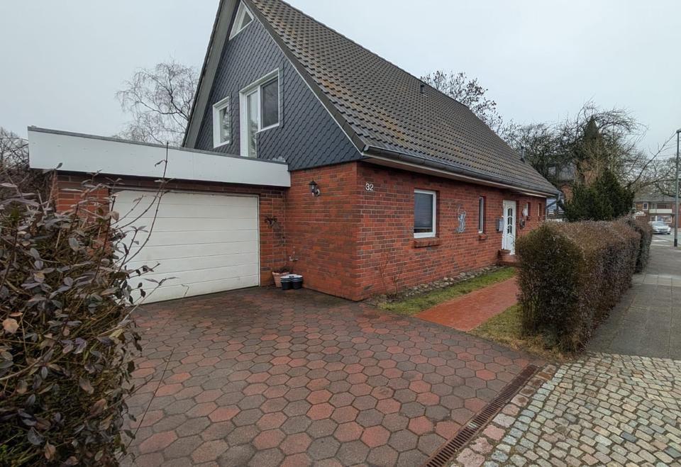 Thumbnail-Haus mit zwei Wohneinheiten auf 587qm Grundstück in 25899 Niebüll
