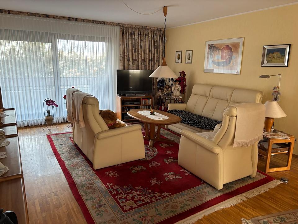 Thumbnail-Attraktive 83qm Wohnung mit 2 Balkonen, Stellplatz und Aufzug