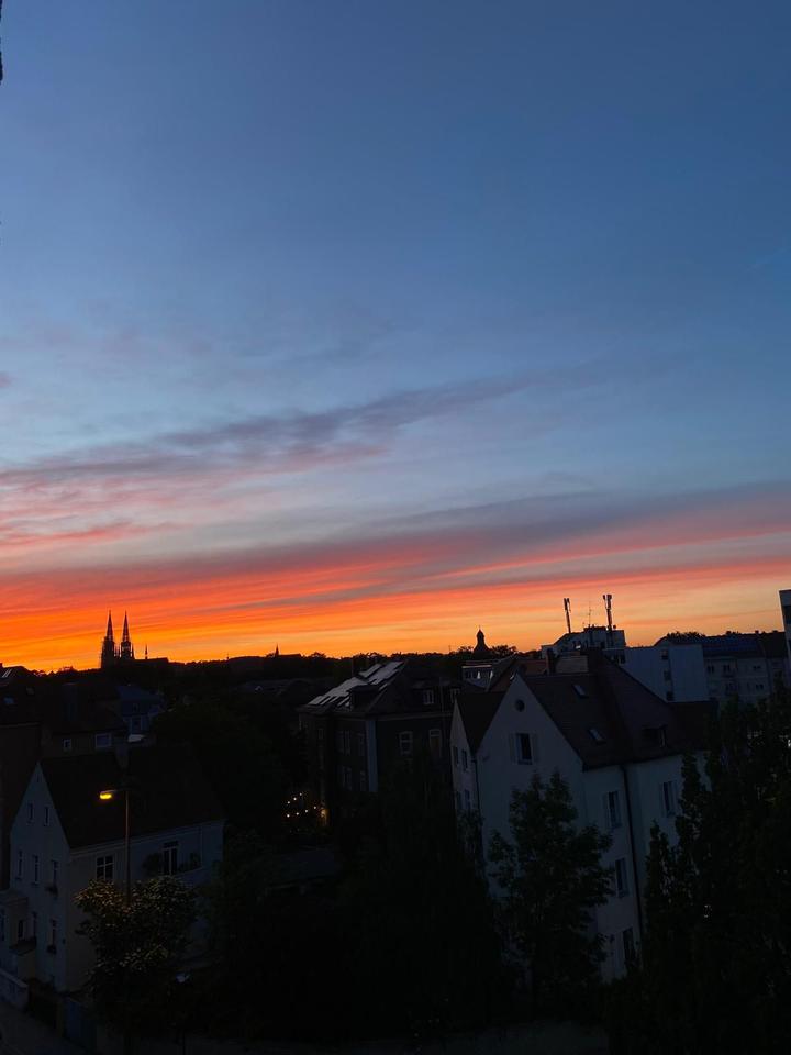 Thumbnail-2-ZKB am östlichen ALTSTADTRAND über den Dächern von REGENSBURG