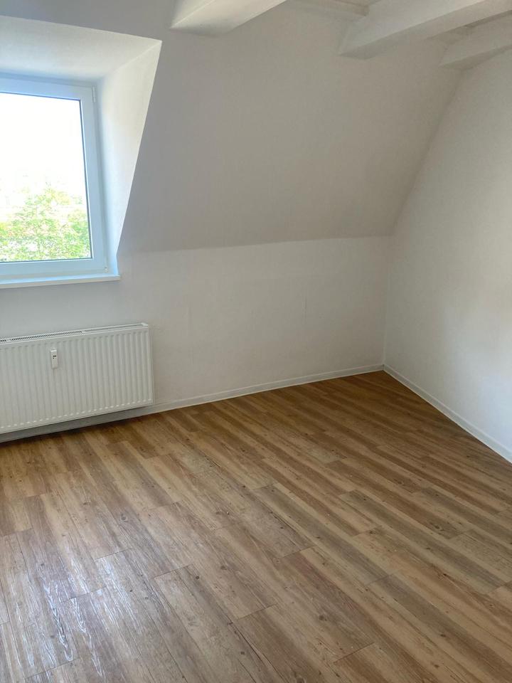 Thumbnail-117,04 qm Frisch sanierte 4 Zimmer Wohnung in Strausberg zu vermieten