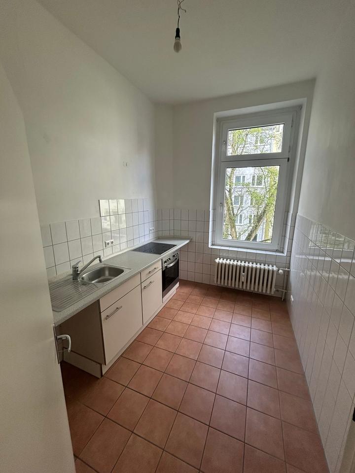 Thumbnail-Großzügige 4,5-Zimmer Altbauwohnung in St.Georg