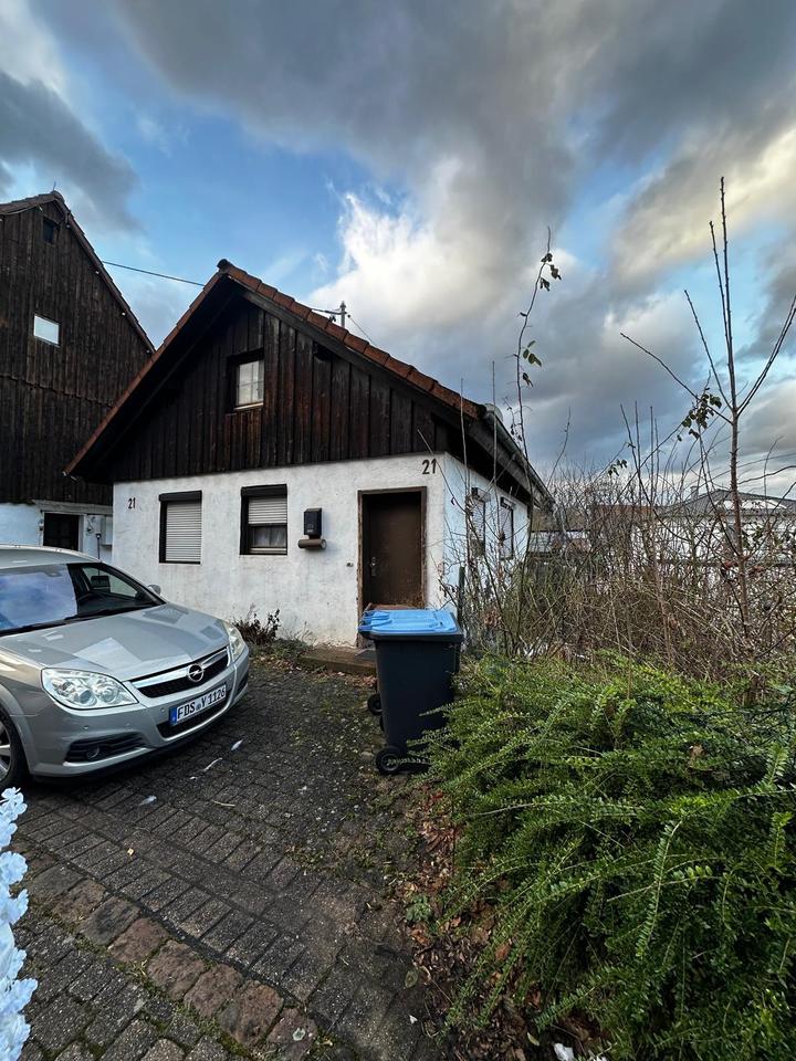 Thumbnail-Kernsanierungsbedürftigtes Einfamilienhaus zu Verkaufen