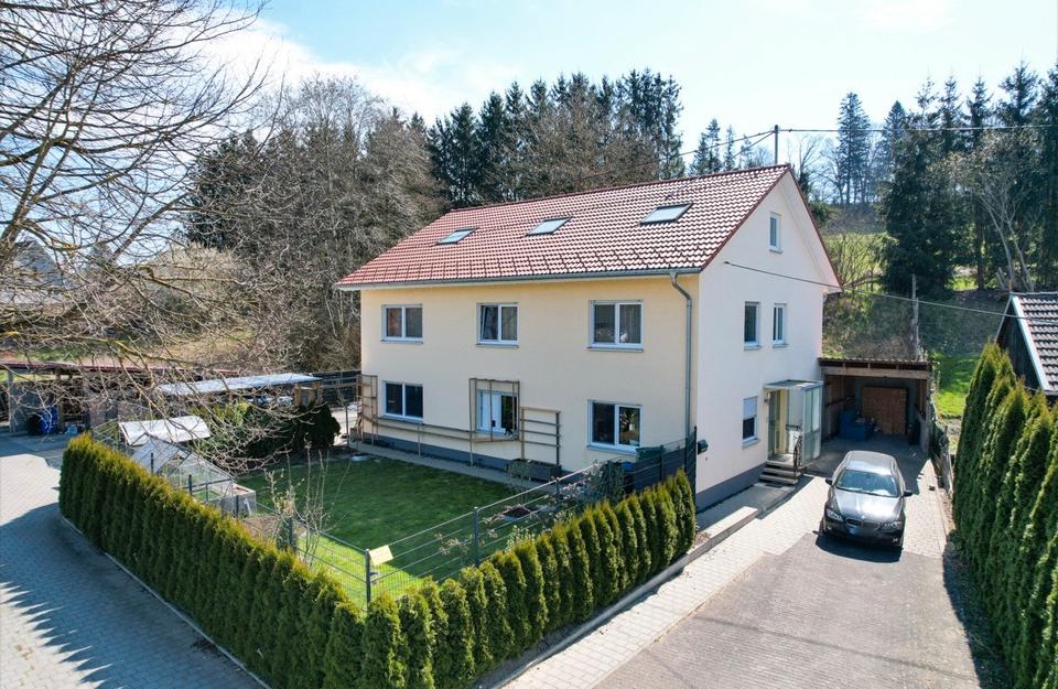 Thumbnail-Attraktive 4-Zimmer-Wohnung mit Balkon, Carport & Stellplatz