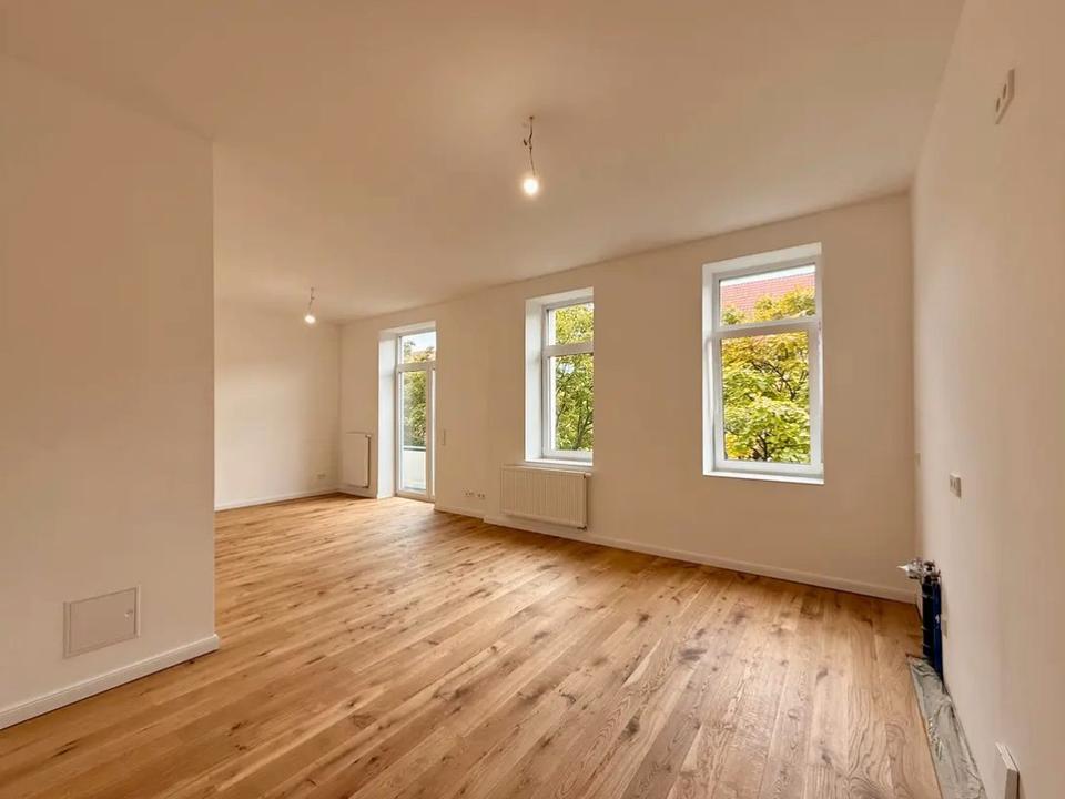 Thumbnail-4-Zimmer-Wohnung mit Balkon und TG-Stellplatz - Frisch Renoviert