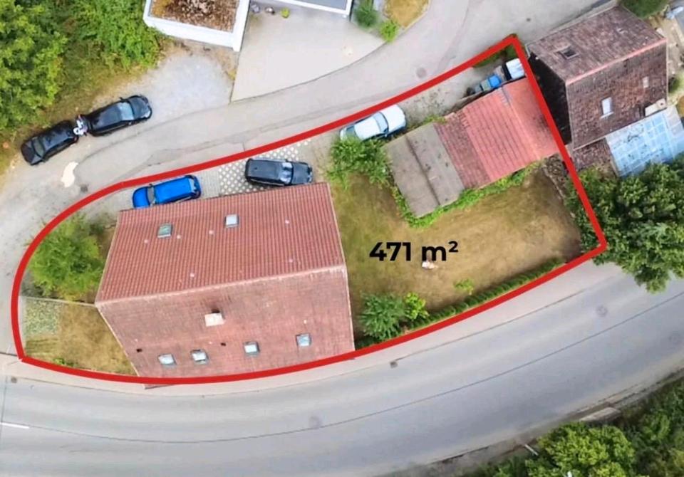 Thumbnail-Großzügiges Zweifamilienhaus mit Ausbaupotenzial