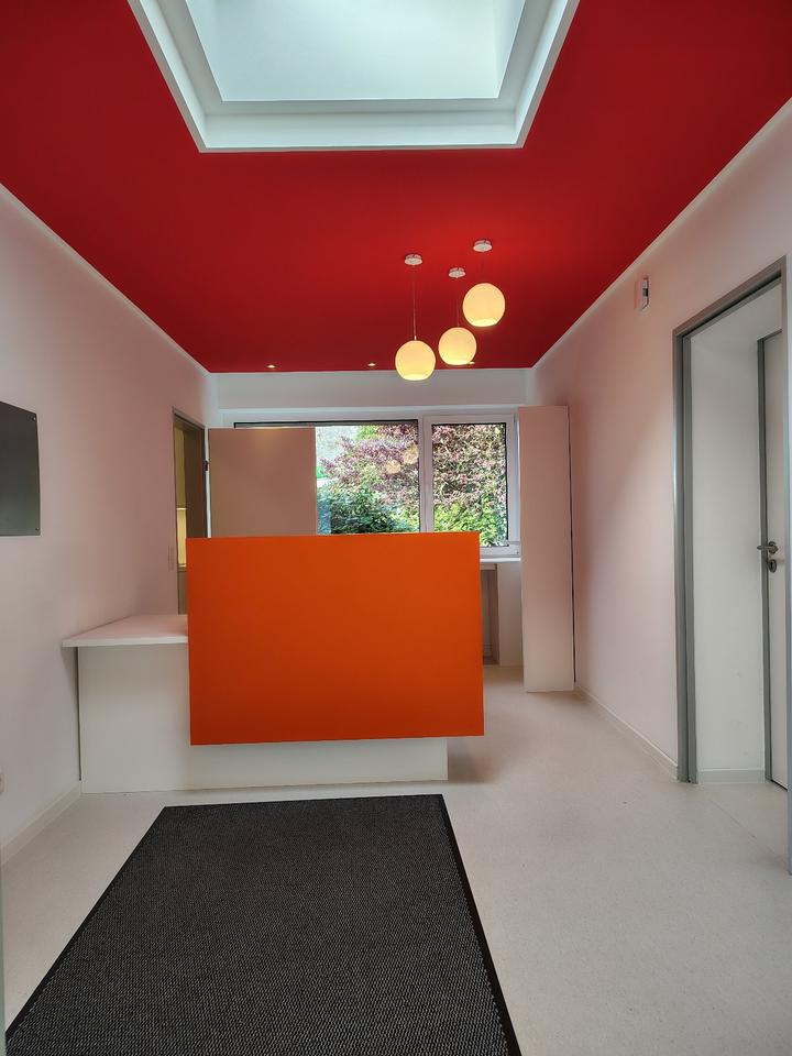 Thumbnail-vermietete Gewerbefläche mit Parkplatz (Kapitalanlage)