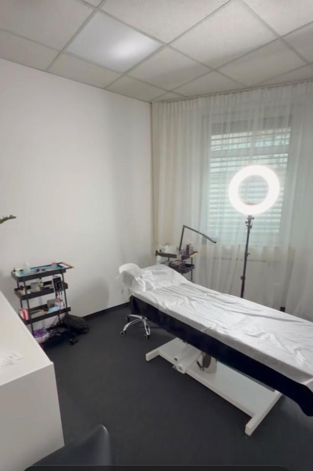 Thumbnail-Halbe Studiofläche Beauty studioBüro zur Miete in Aschaffenburg
