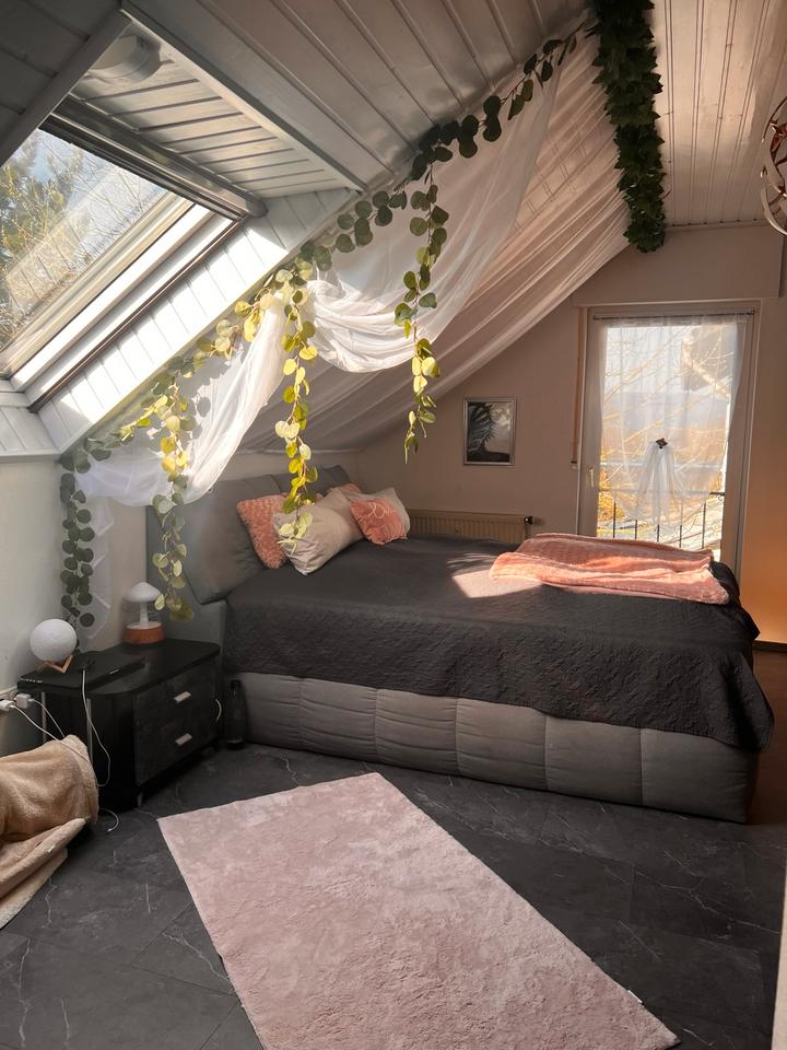 Thumbnail-Schöne 2 Zimmer Dachgeschosswohnung