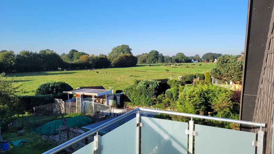 Thumbnail-3-Zimmer Dachgeschoß-Wohnung mit Balkon, Glasfaser, Wärmepumpe !