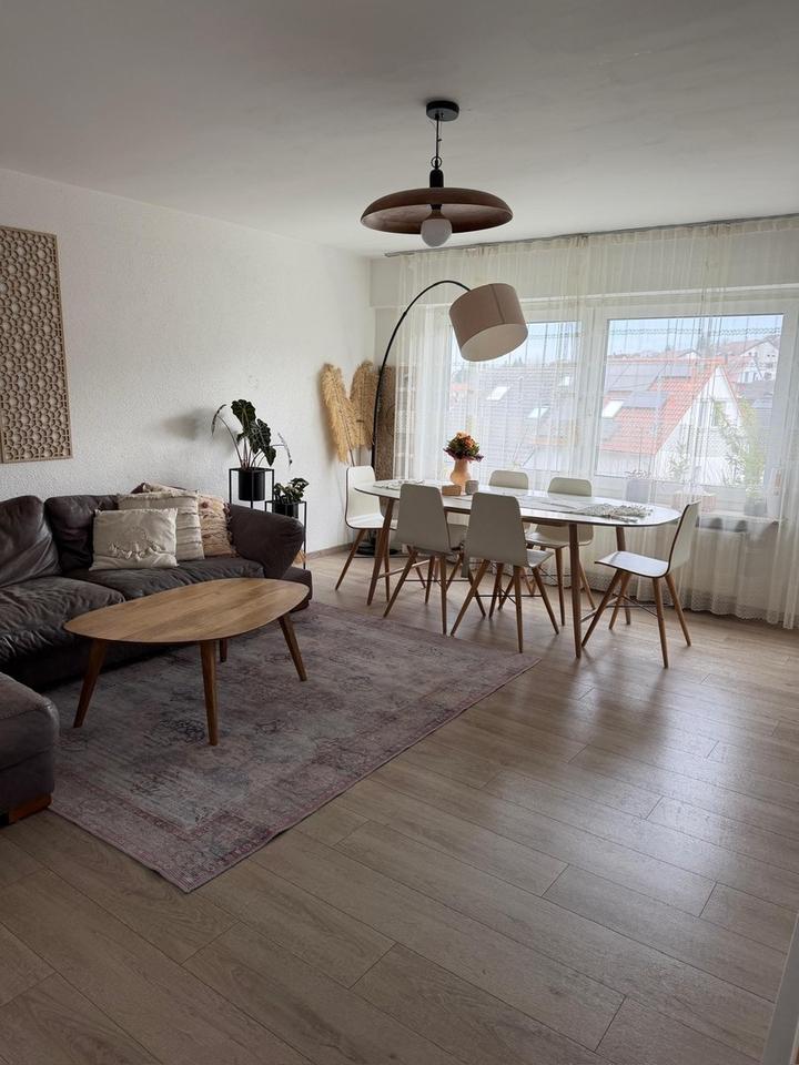 Thumbnail-Wohnen mit Charakter: Großzügige 4,5-Zimmer-Wohnung in Leinfelden-Echterdingen (Teilmöbl.+E-Lade.)