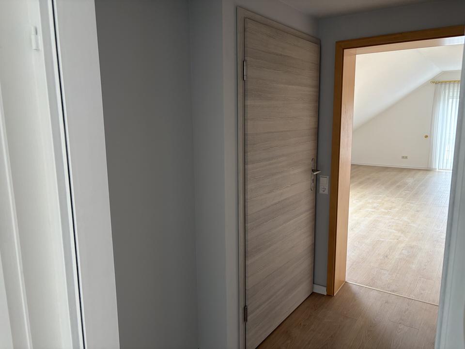 Thumbnail-Sofort bezugsfähig - Großzügige DG-Wohnung voller Licht & Luft