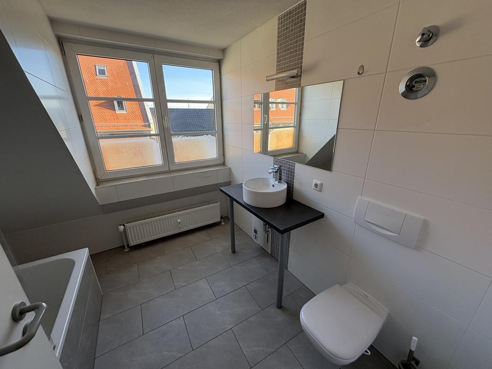 Thumbnail-Zentral gelegene Zwei-Raum-Wohnung mit modernem Bad - Zwickau