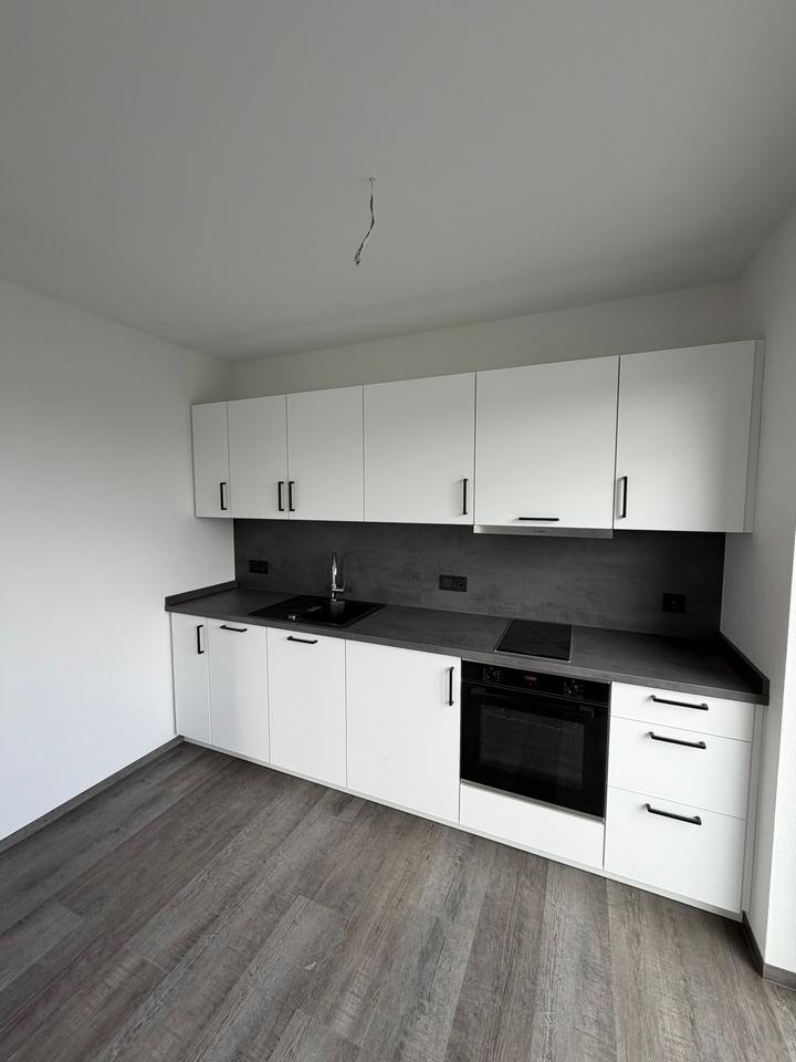 Thumbnail-Ansprechende 1- Zimmer Dachgeschosswohnung in ruhiger Lage mit Einbauküche.