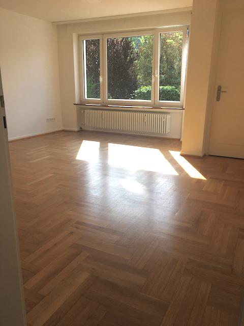 Thumbnail-Wohnen mit Hauscharakter – renovierte 4-Zimmer-Wohnung mit Balkon & Garage zur Miete