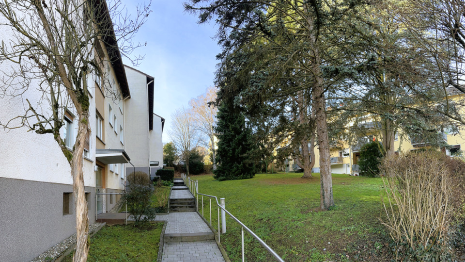 Thumbnail-Helle 4-Zimmer-Wohnung mit 2 Balkonen und Blick ins Grüne