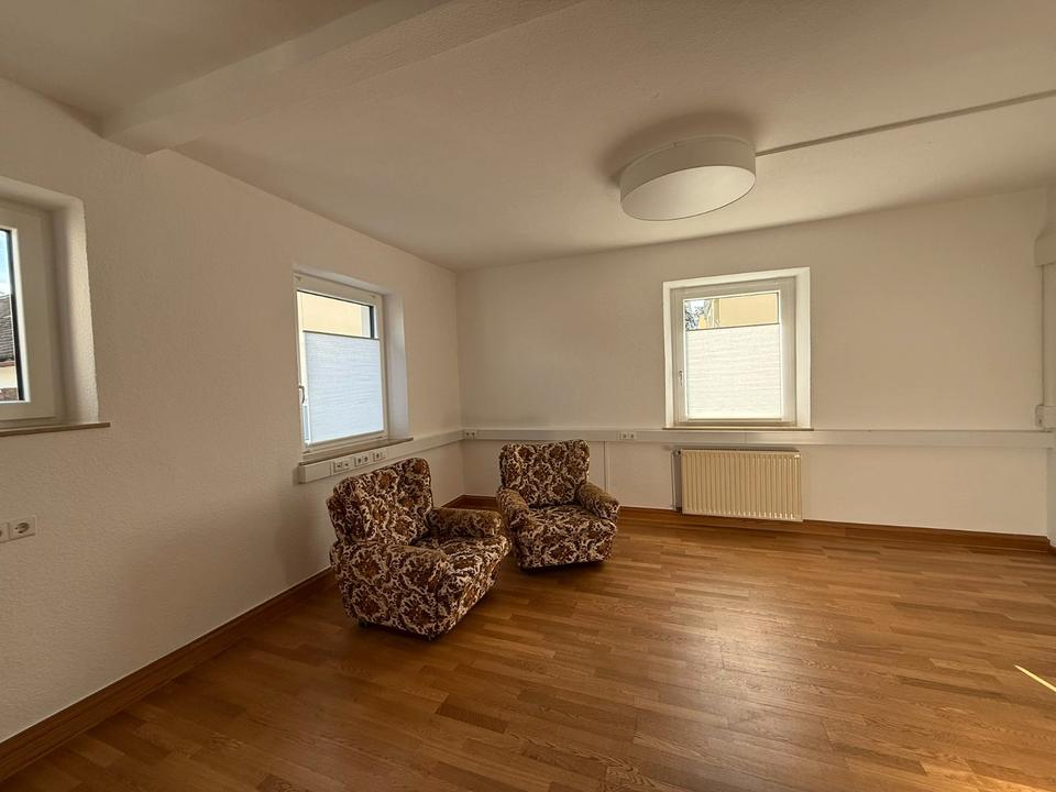 Thumbnail-Raum (28 m²) – renoviert & bezugsfertig in Psychotherapiepraxis