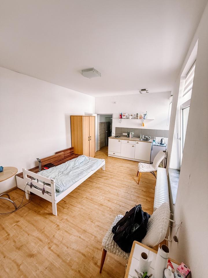 Thumbnail-Sonniges Ruhiges Appartement- teilmöbliert- Renoviert