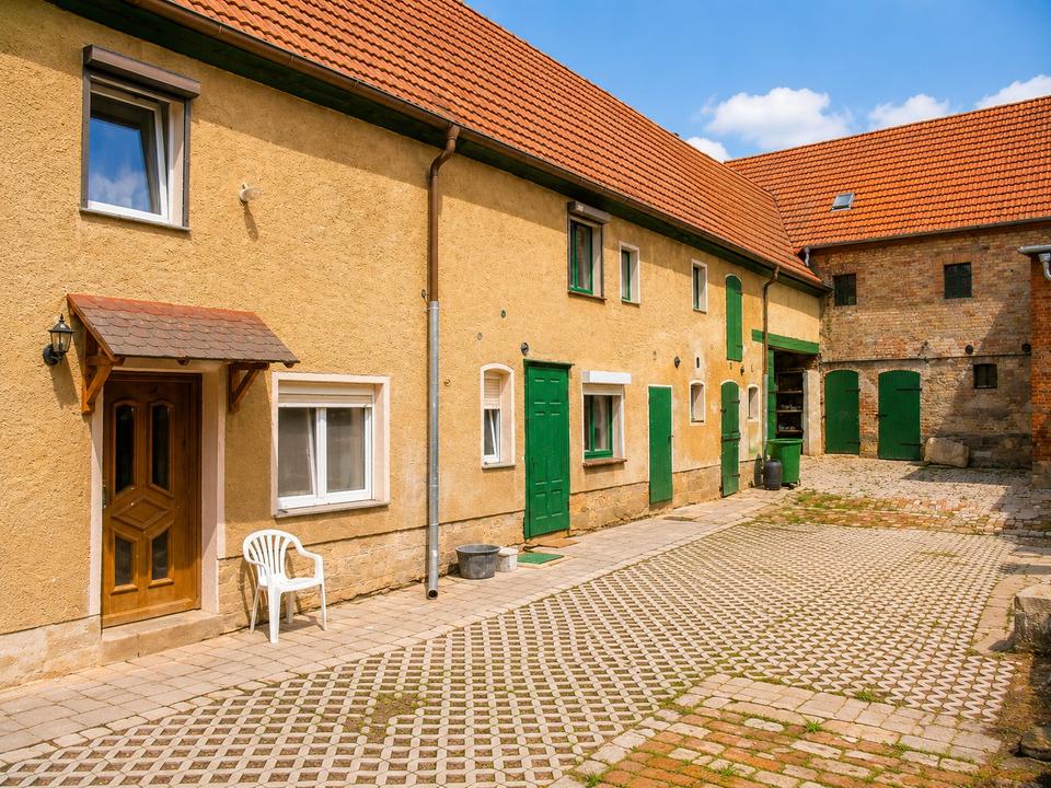 Thumbnail-Oechlitz – Ehemaliges Bauernhaus mit großer Scheune