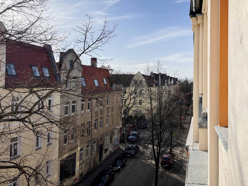 Thumbnail-Frisch renoviert! Helle 3-Raum-Wohnung mit Balkon in günstiger Lage! Wohnen in der südlichen Innenstadt mit kurzen Wegen.